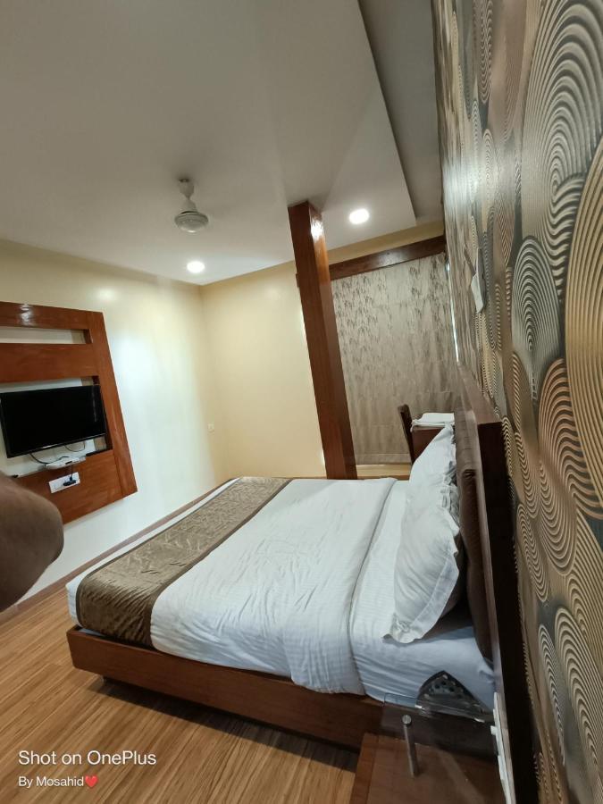 מומביי Hotel A Suites מראה חיצוני תמונה