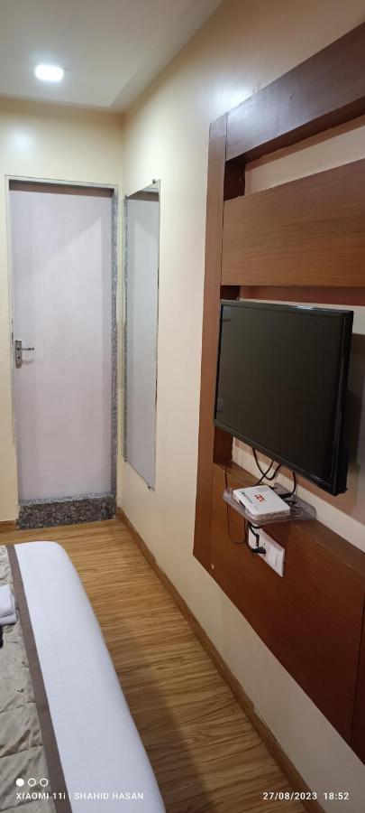 מומביי Hotel A Suites מראה חיצוני תמונה